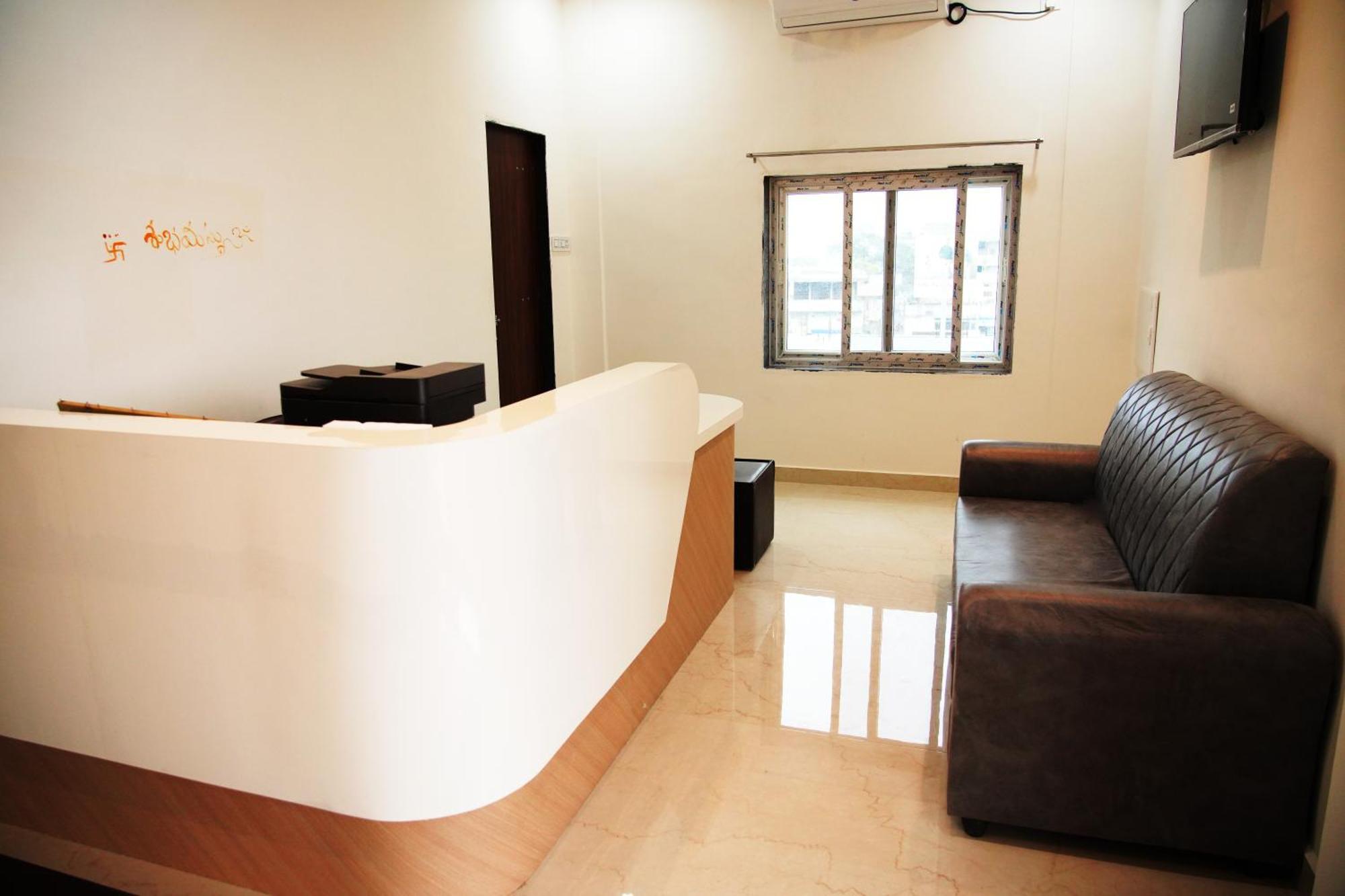 Sunshine Residency Hotel Mancherāl Exterior foto